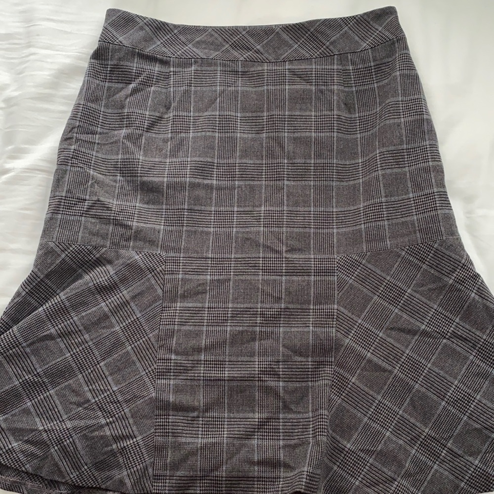 Nwt August Silk Neutral Flare Skirt size 8